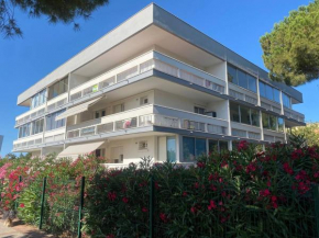 Charmant F2 avec terrasse de 25m² et parking, proche Thermes à Balaruc-les-Bains - FR-1-680-42